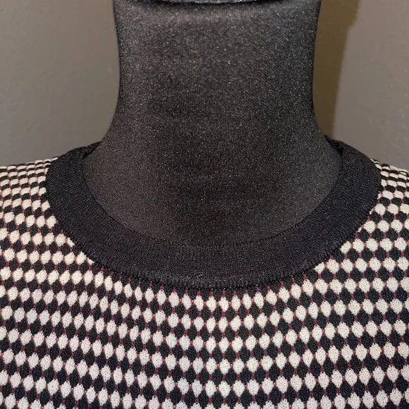 CONTRAST HOUNDSTOOTH TOP - Picture 4 of 5